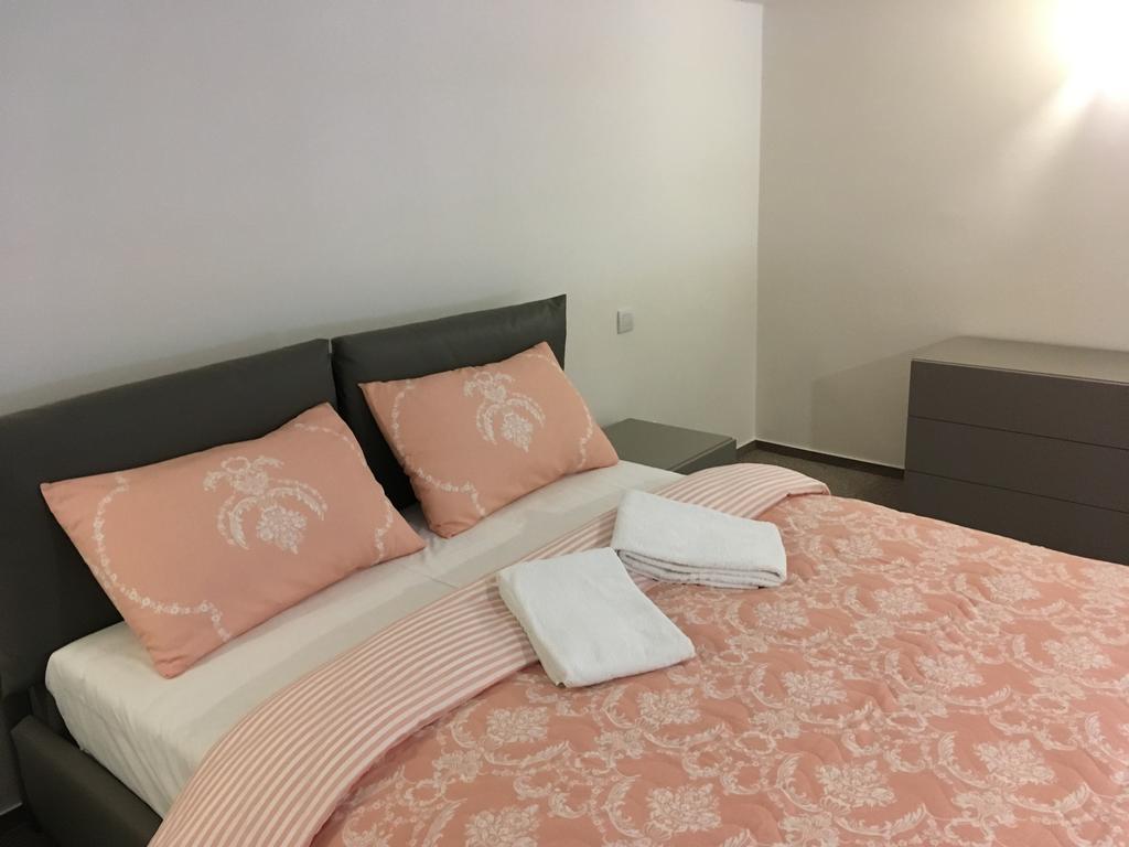 Prague Apartments Sokolovska 91 Экстерьер фото