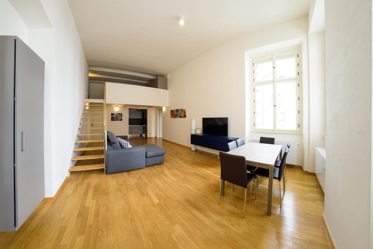 Prague Apartments Sokolovska 91 Экстерьер фото