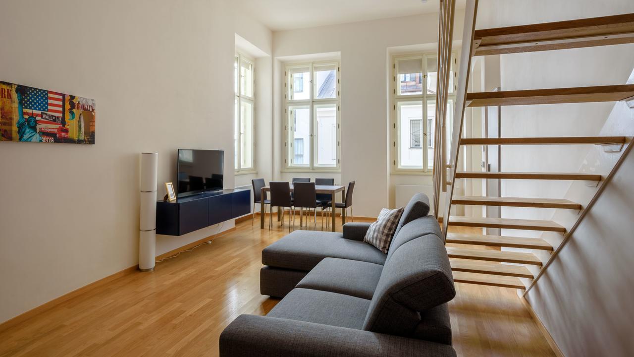 Prague Apartments Sokolovska 91 Экстерьер фото